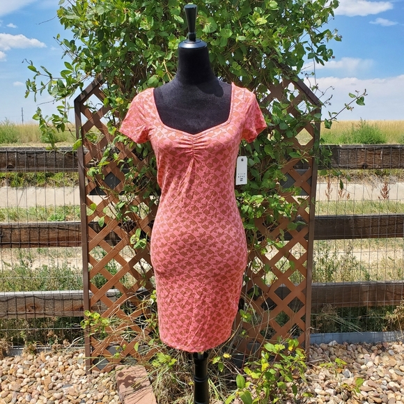 NWT Billabong Girl in the Sun Short Sleeve Bodycon Dress Women's Size Medium 10 - Picture 10 of 15